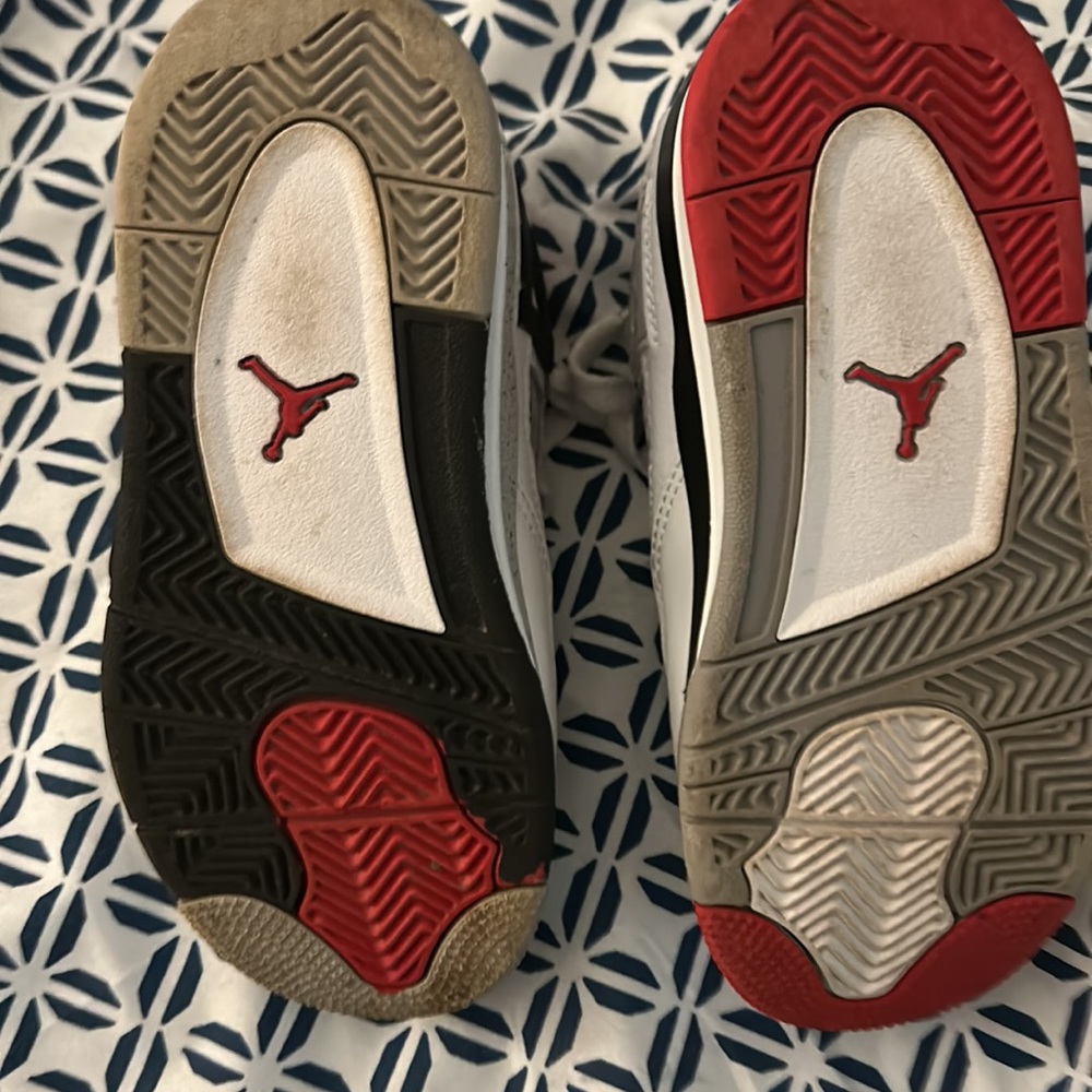 They are kids, Jordans size 10 They were my son - Picture 2 of 4